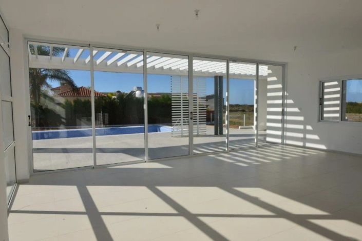 Image No.6-3 Bed House for sale