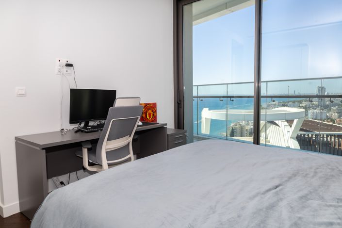 Image No.20-4 Bed Apartment for sale