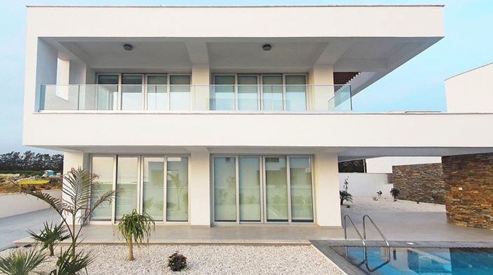 Image No.8-3 Bed House for sale