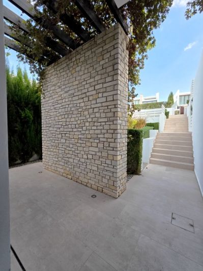 Image No.15-4 Bed House for sale