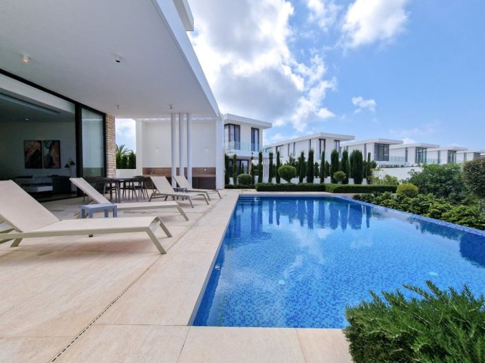 Image No.4-Maison de 5 chambres à vendre à Peyia