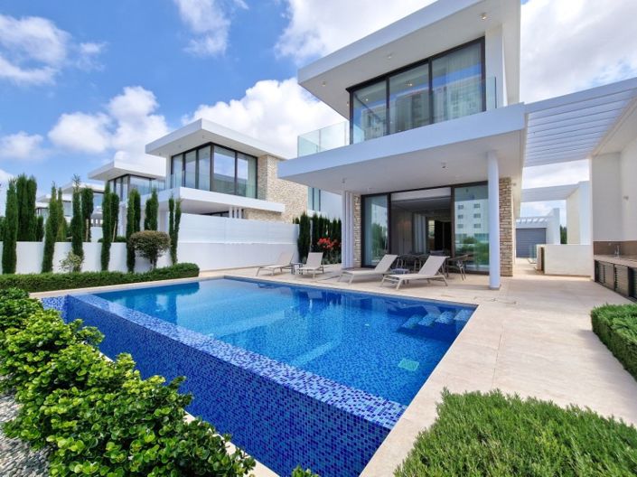 Image No.9-Maison de 5 chambres à vendre à Peyia