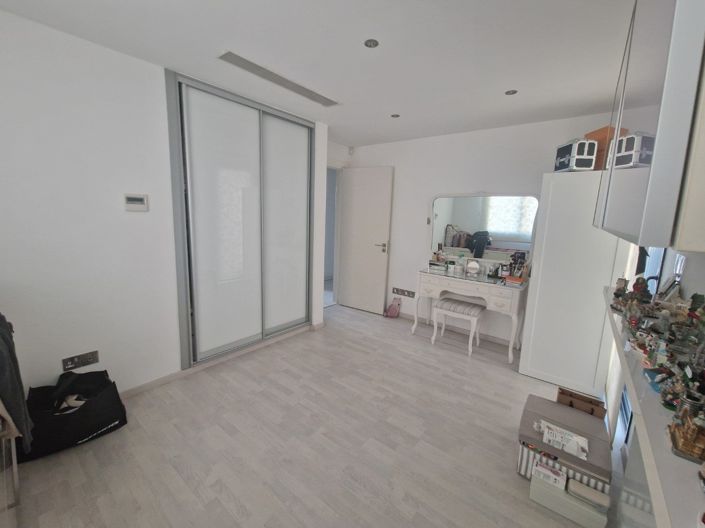 Image No.15-3 Bed Penthouse for sale