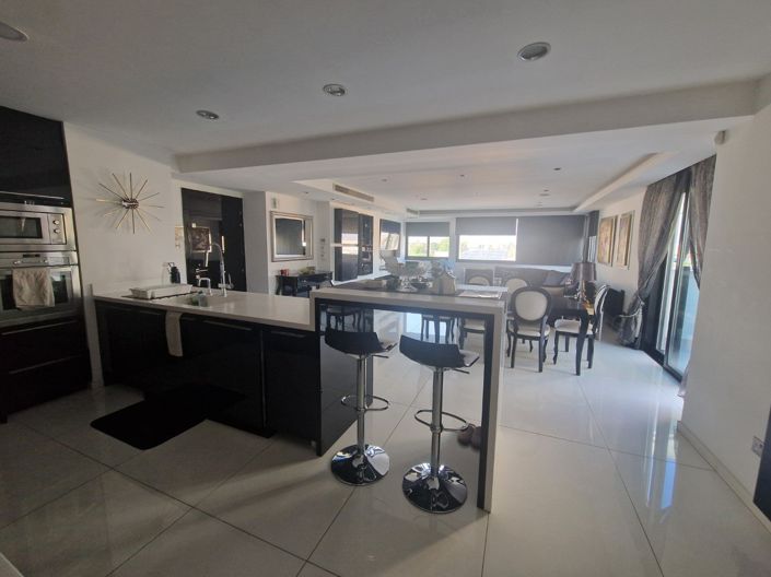 Image No.22-3 Bed Penthouse for sale