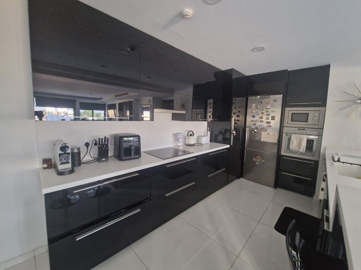 Image No.23-3 Bed Penthouse for sale