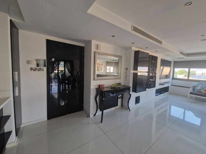 Image No.27-3 Bed Penthouse for sale