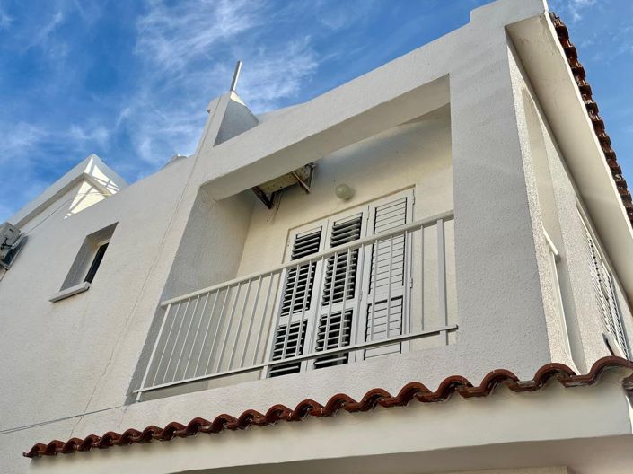 Image No.17-3 Bed House for sale