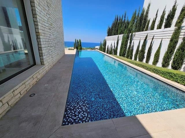 Image No.10-5 Bed Villa for sale