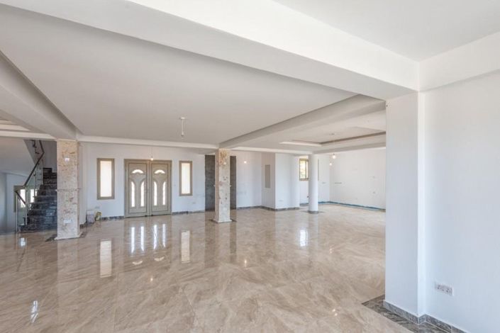 Image No.16-7 Bed House for sale