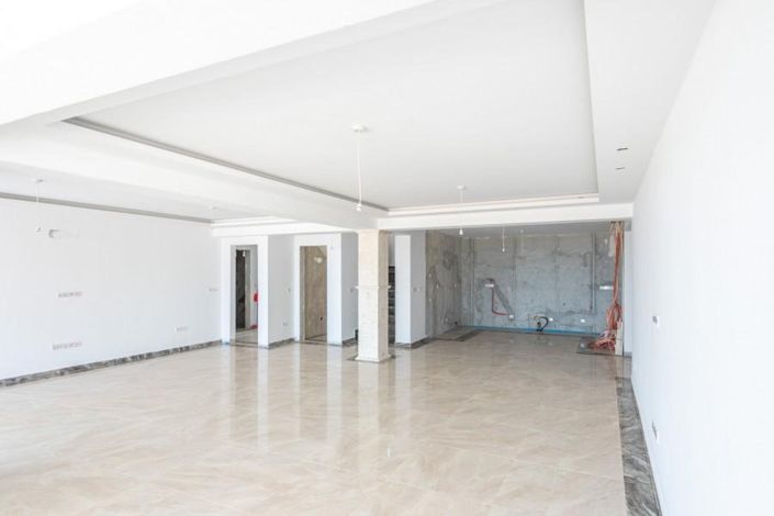 Image No.17-7 Bed House for sale