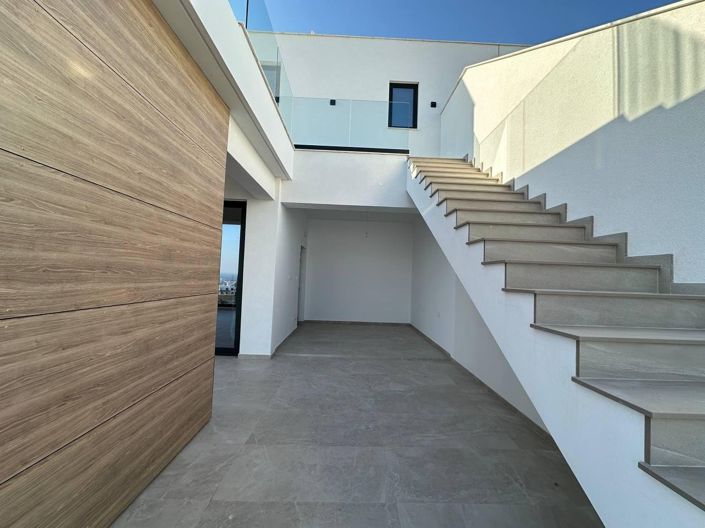 Image No.2-4 Bed Penthouse for sale