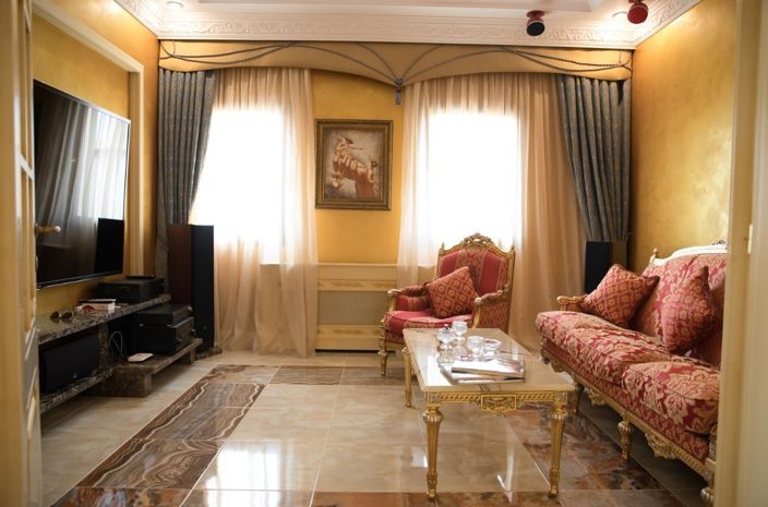 Image No.10-6 Bed House for sale