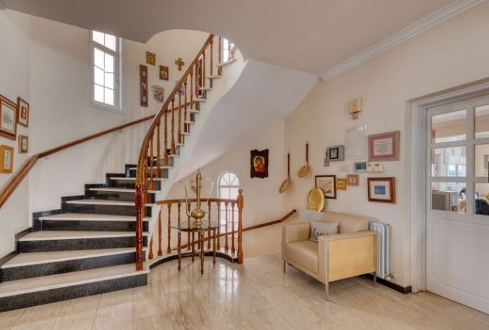 Image No.9-5 Bed Villa for sale