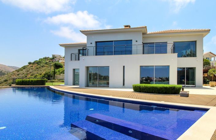 Image No.2-4 Bed House for sale