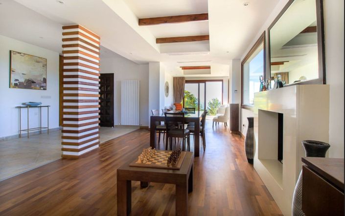Image No.7-4 Bed House for sale