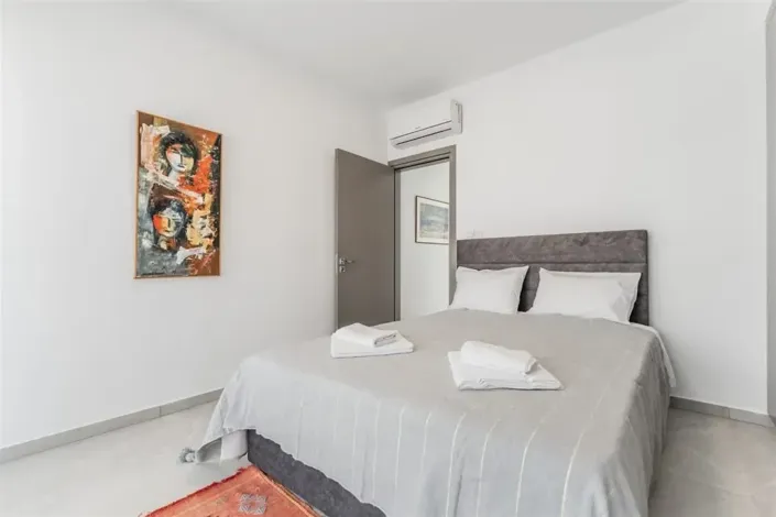Image No.12-4 Bed Villa for sale