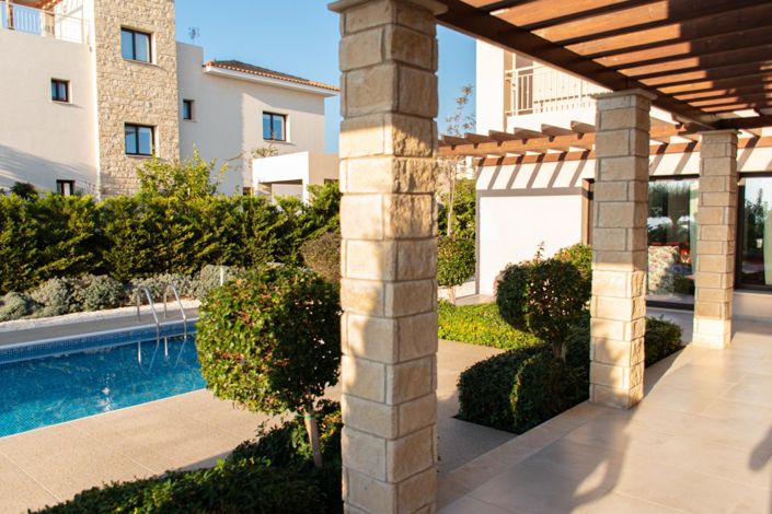 Image No.14-2 Bed House for sale