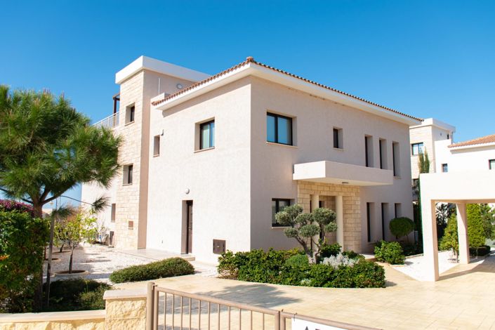Image No.2-2 Bed House for sale