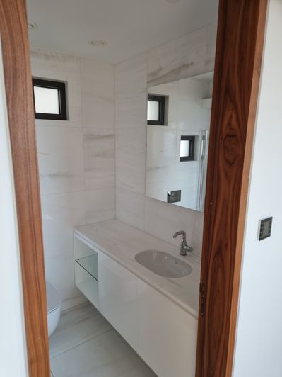 Image No.9-3 Bed Apartment for sale