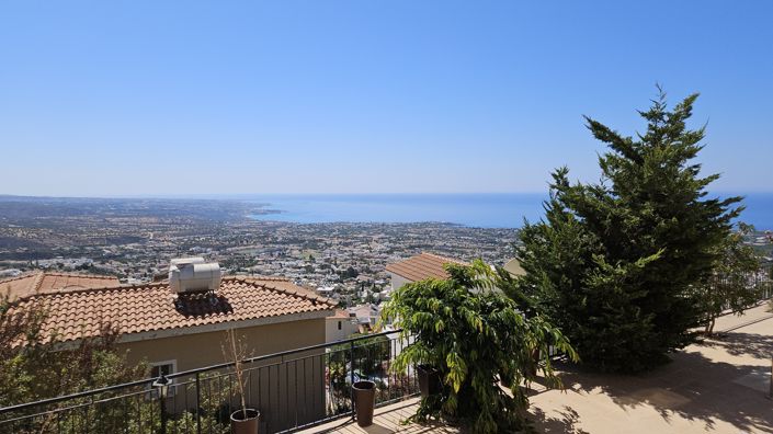 Image No.4-6 Bed House for sale