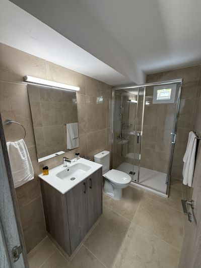 Image No.15-5 Bed House for sale
