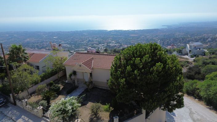 Image No.6-5 Bed House for sale