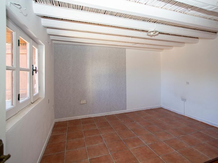 Image No.11-2 Bed House for sale