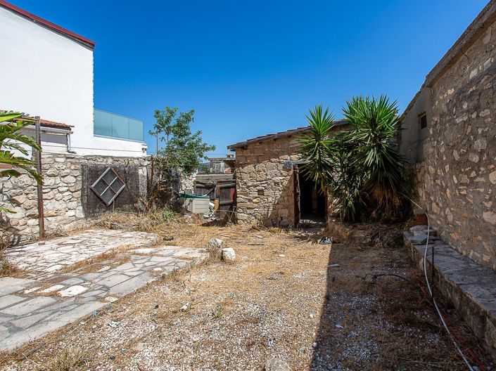 Image No.18-2 Bed House for sale