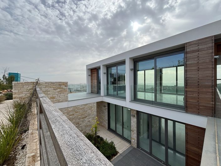 Image No.2-3 Bed House for sale