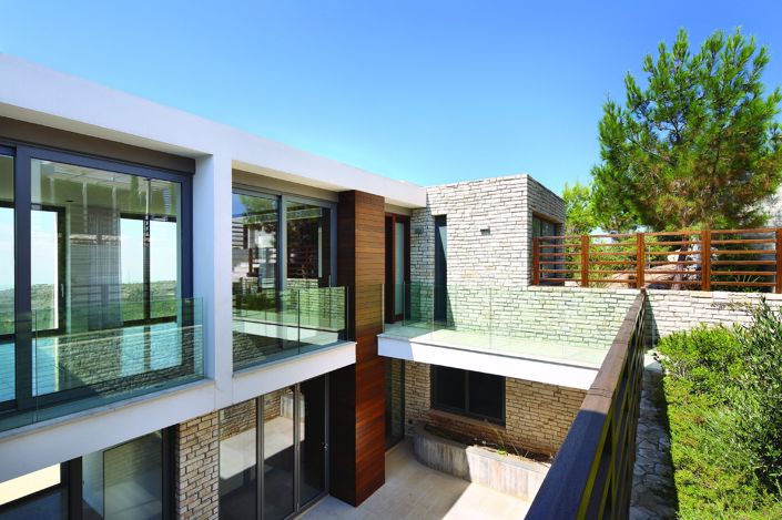 Image No.14-4 Bed House for sale