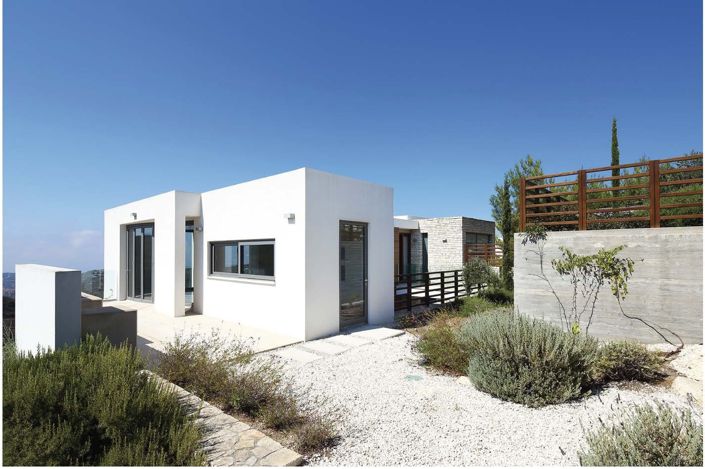Image No.2-4 Bed House for sale