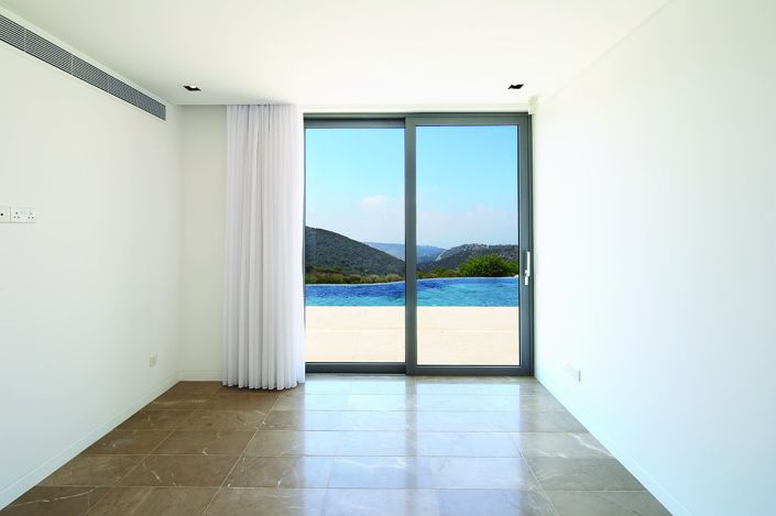 Image No.20-4 Bed House for sale