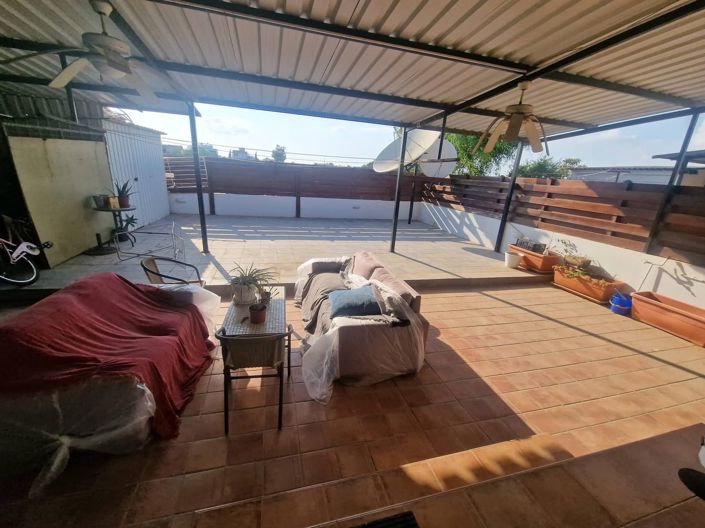 Image No.11-4 Bed House for sale