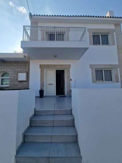 Image No.16-4 Bed House for sale