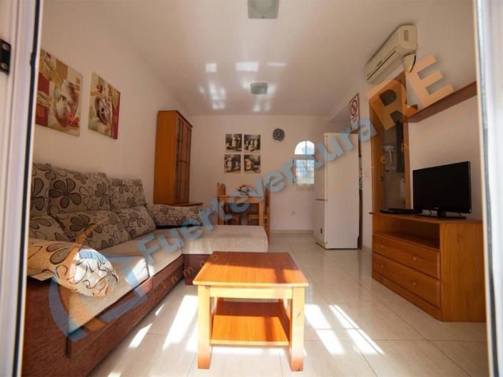 1 Bedroom bungalow for sale in Corralejo - Next to main street - £99044 ...