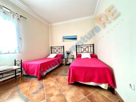 Image No.8-3 Bed Villa / Detached for sale