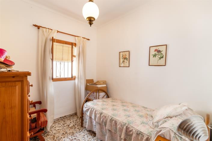 Image No.9-3 Bed Villa / Detached for sale