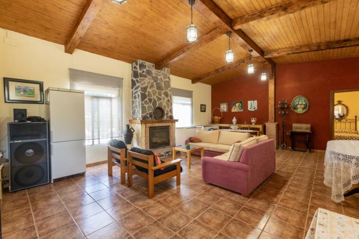 Image No.8-3 Bed Country House for sale