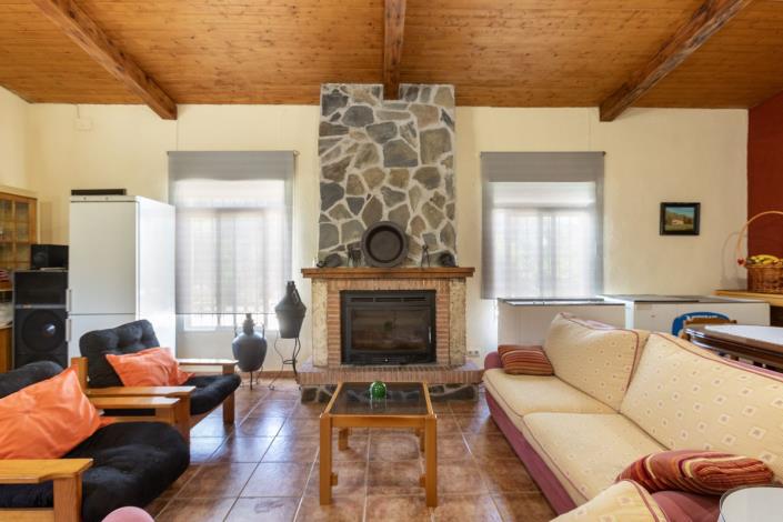 Image No.10-3 Bed Country House for sale