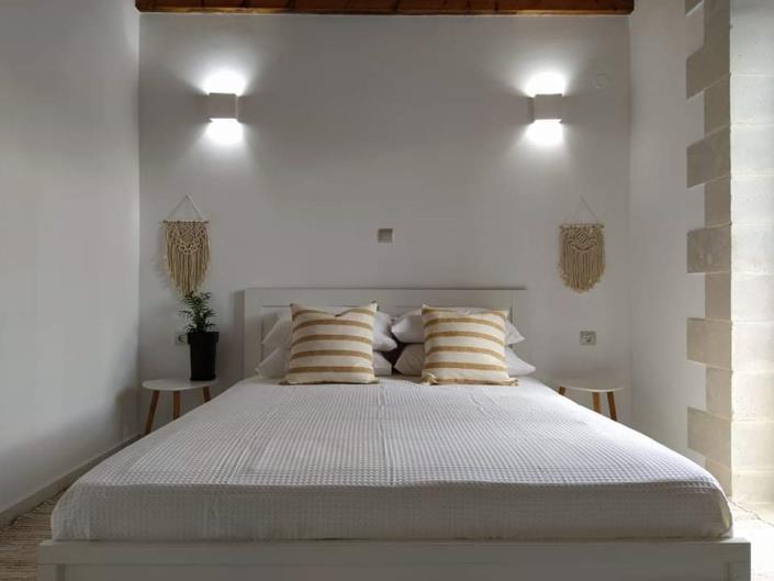 Image No.5-2 Bed Villa for sale