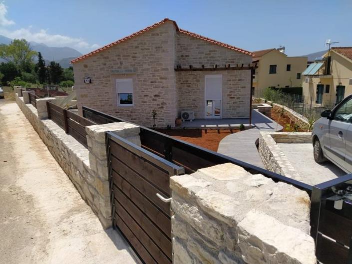 Image No.12-2 Bed Villa for sale