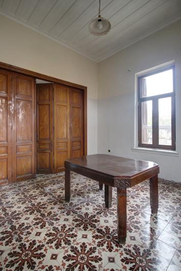 Image No.11-3 Bed House for sale