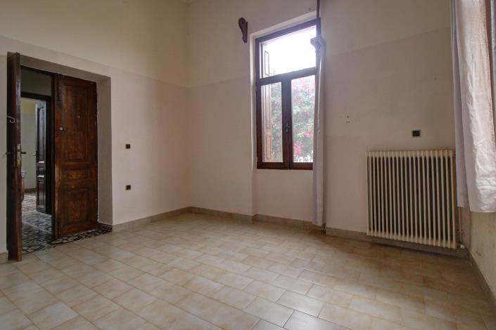 Image No.19-3 Bed House for sale