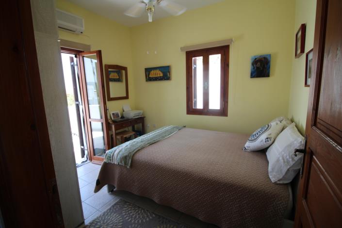 Image No.4-2 Bed House for sale