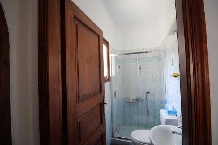 Image No.12-2 Bed House for sale