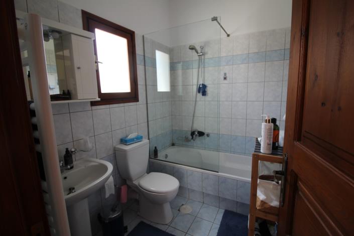 Image No.15-2 Bed House for sale