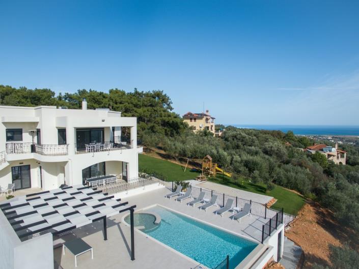 Image No.12-7 Bed Villa for sale