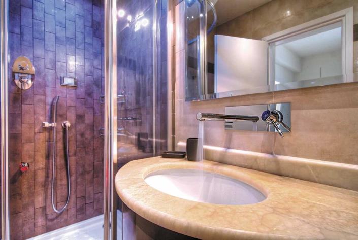 Image No.9-6 Bed Villa for sale