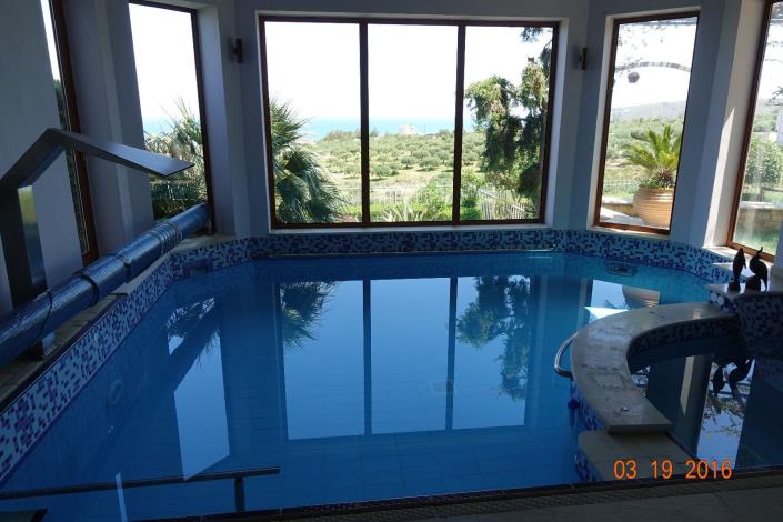 Image No.1-Villa de 6 chambres à vendre à Kokkini Hani