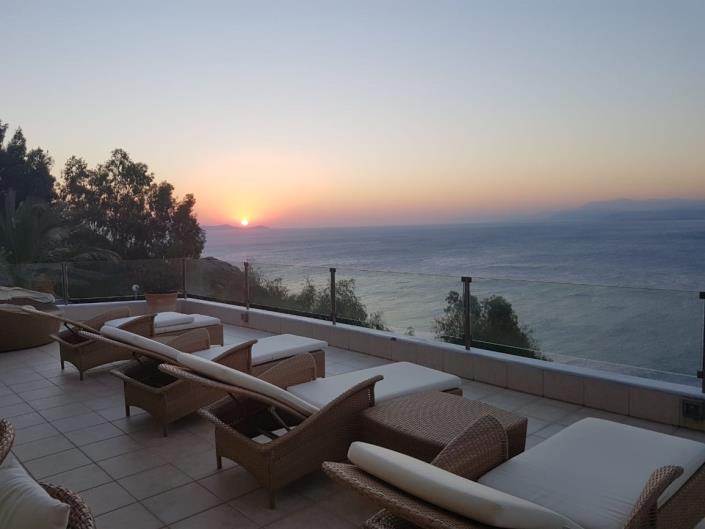 Image No.1-4 Bed Villa for sale